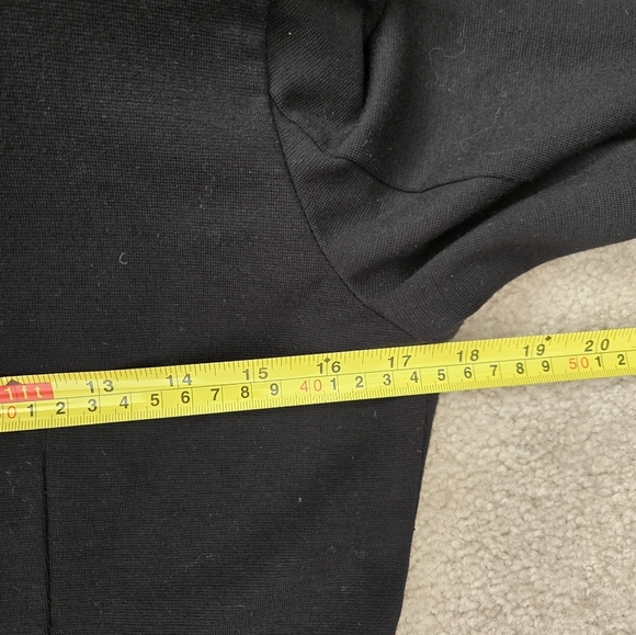 TUZZI Black,Pink and Gray Plaid Jacket. size 8 - Picture 12 of 13